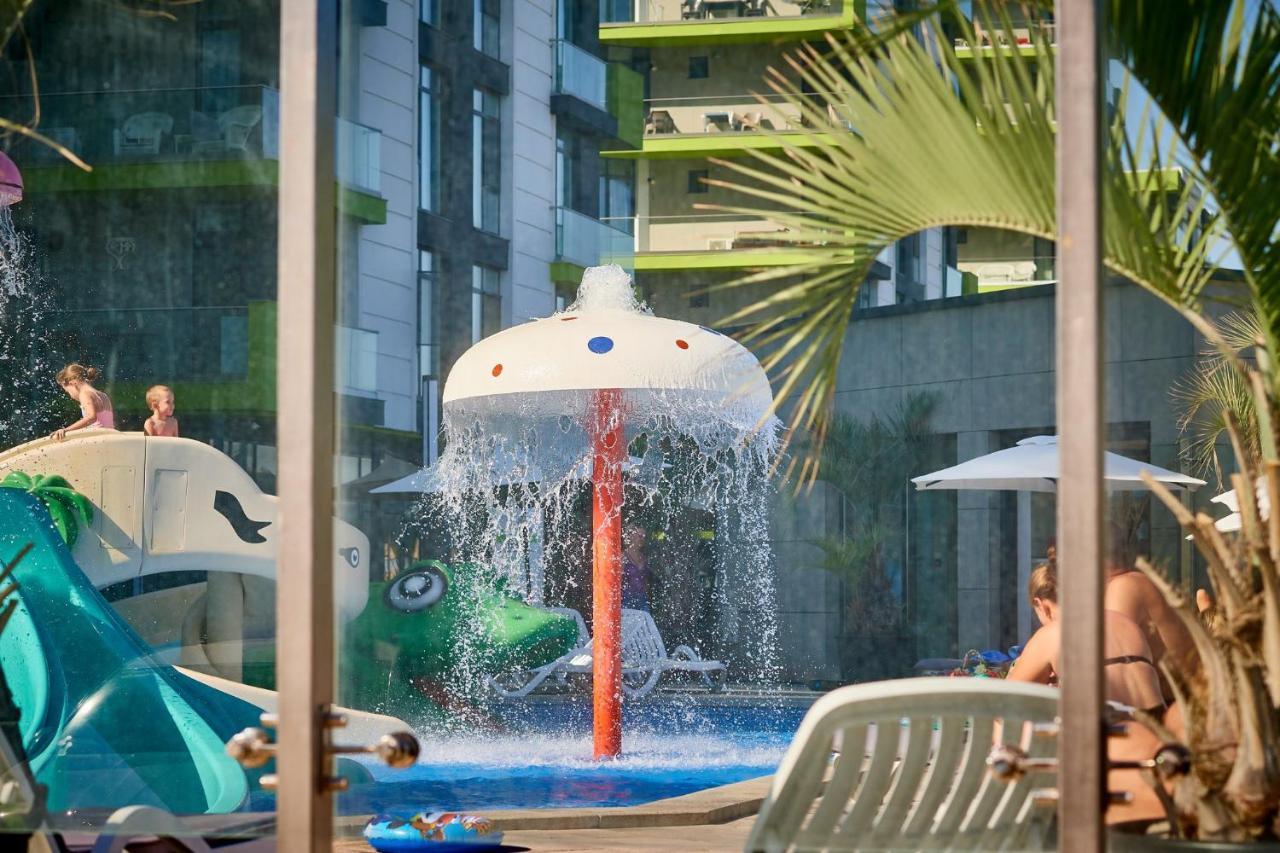 Ace Aparthotel Pool & Spa Mamaia Nord Неводарі Екстер'єр фото